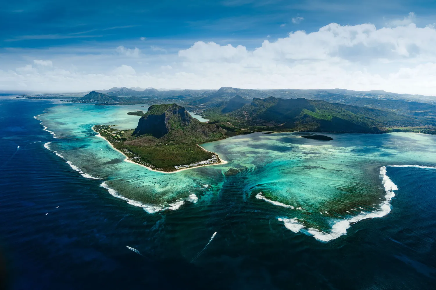 Le Morne lagoon and open bay, Mauritius